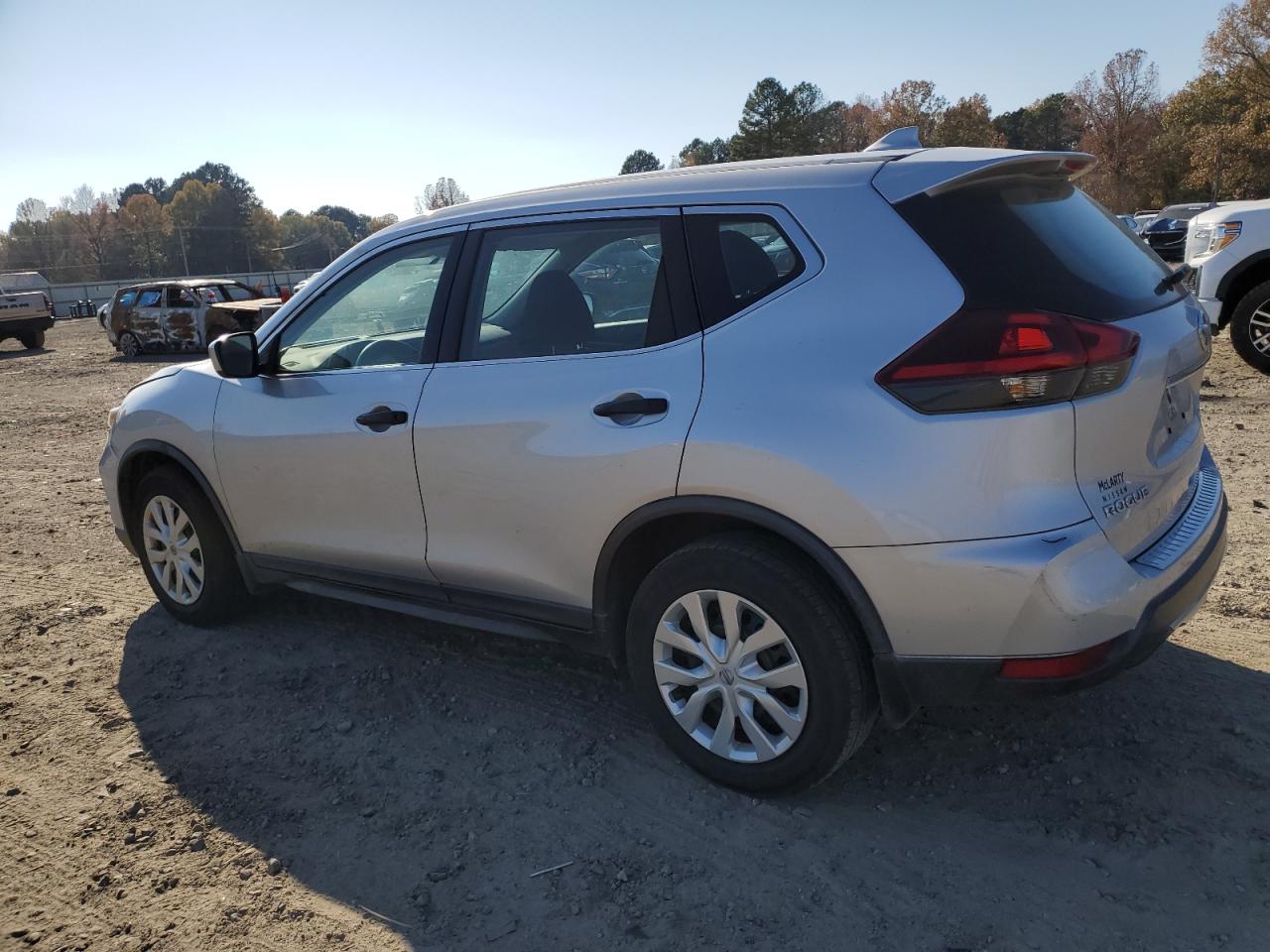 2018 Nissan Rogue - Image 2