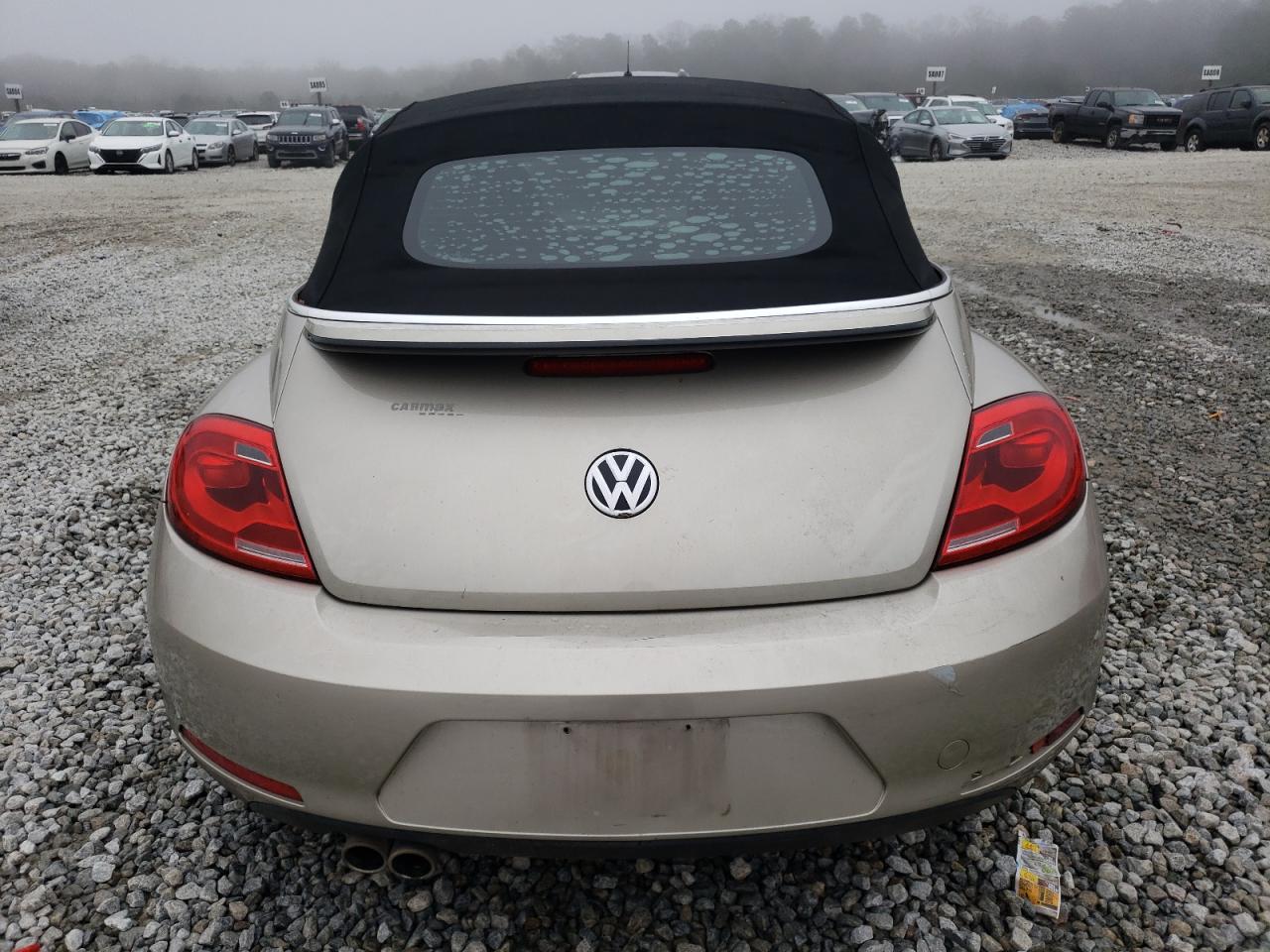 2013 Volkswagen Beetle - Image 6