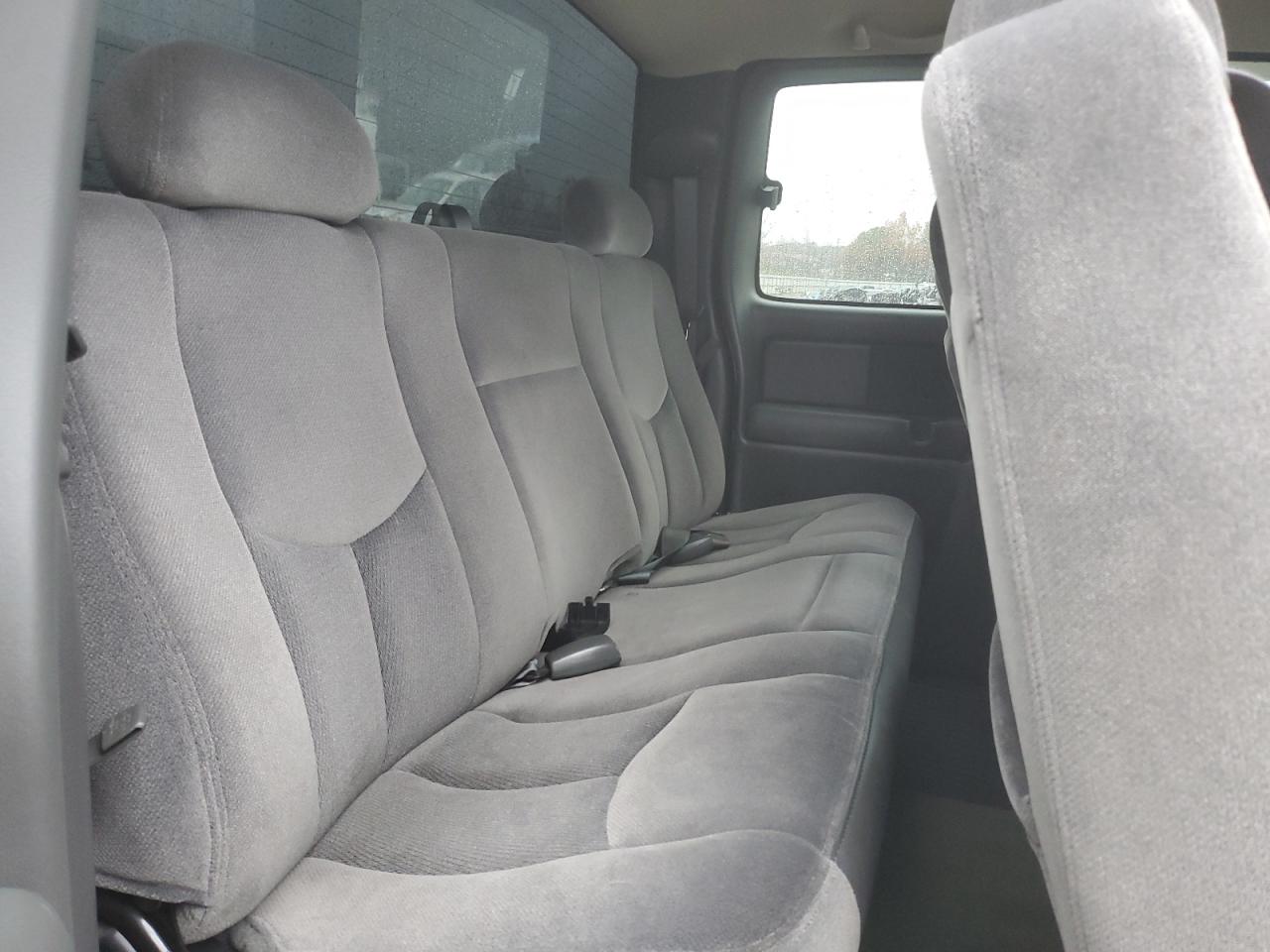 2003 GMC Sierra - Image 11