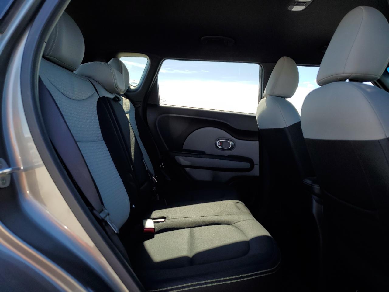 2016 Kia Soul - Image 11