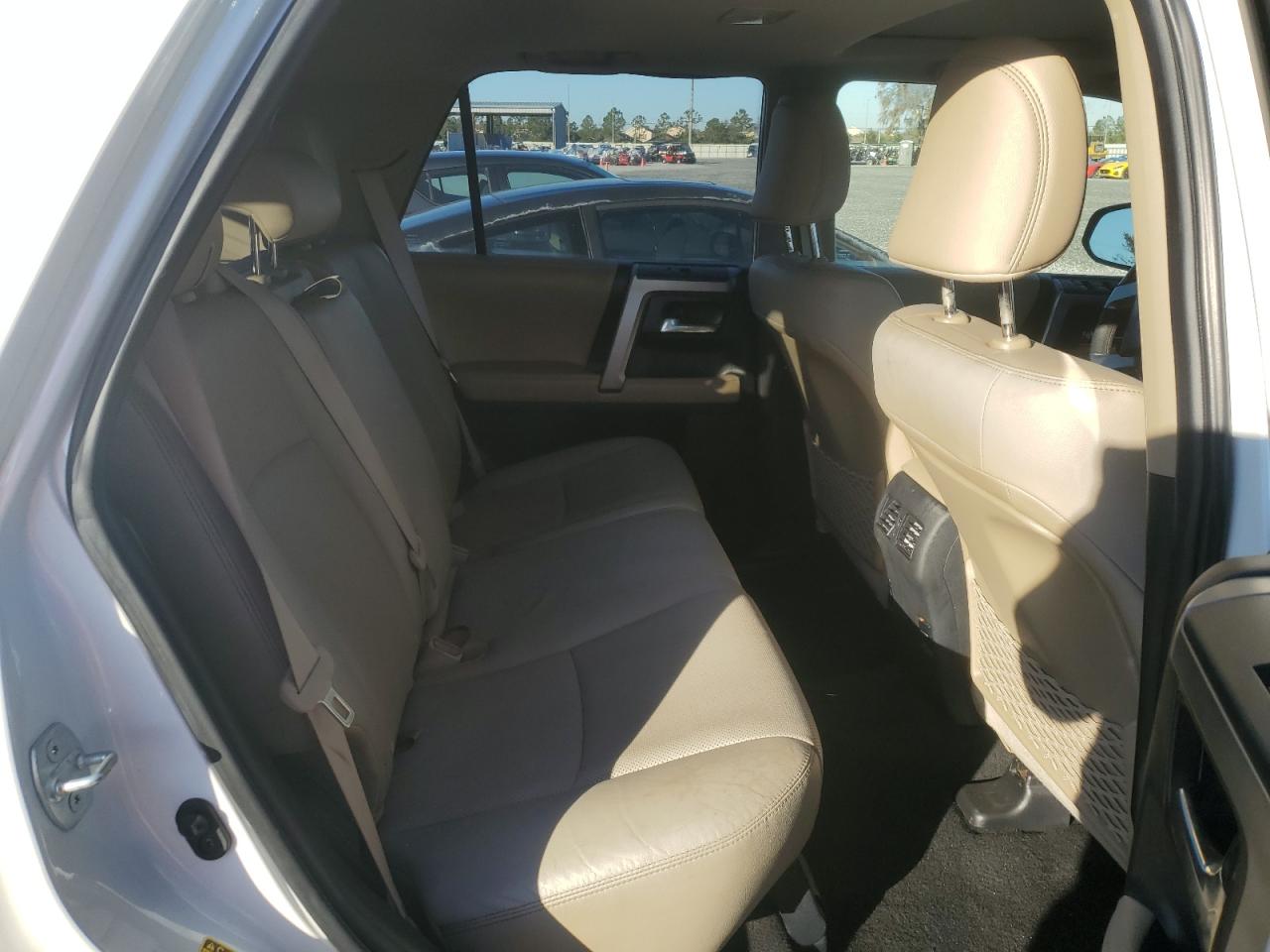 2018 Toyota 4Runner Sr5 VIN: JTEZU5JR3J5173839 Lot: 83620194