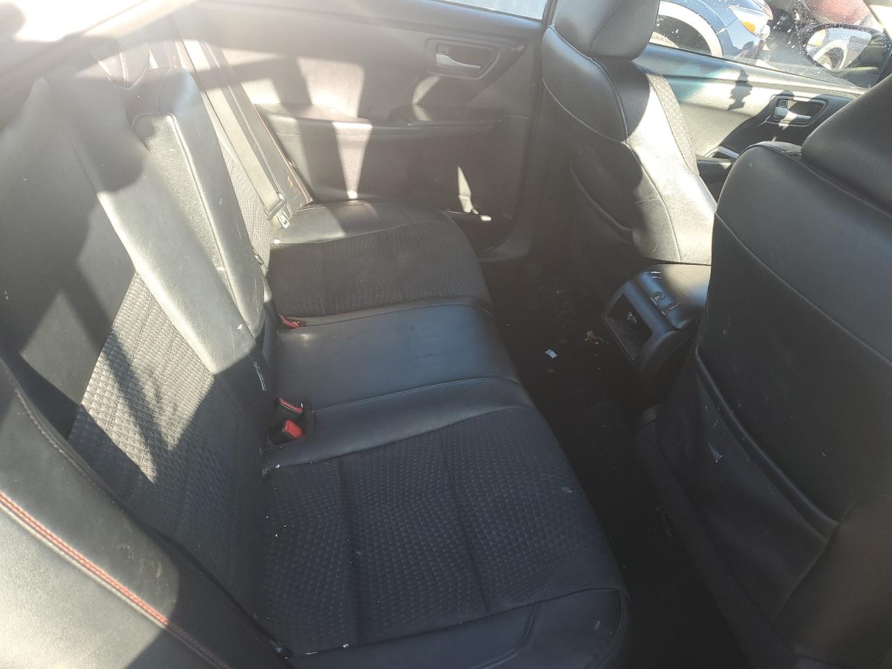 2015 Toyota Camry - Image 10