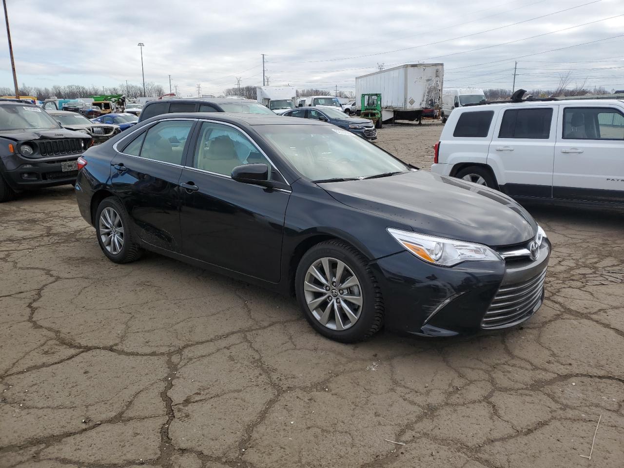 2016 Toyota Camry - Image 4