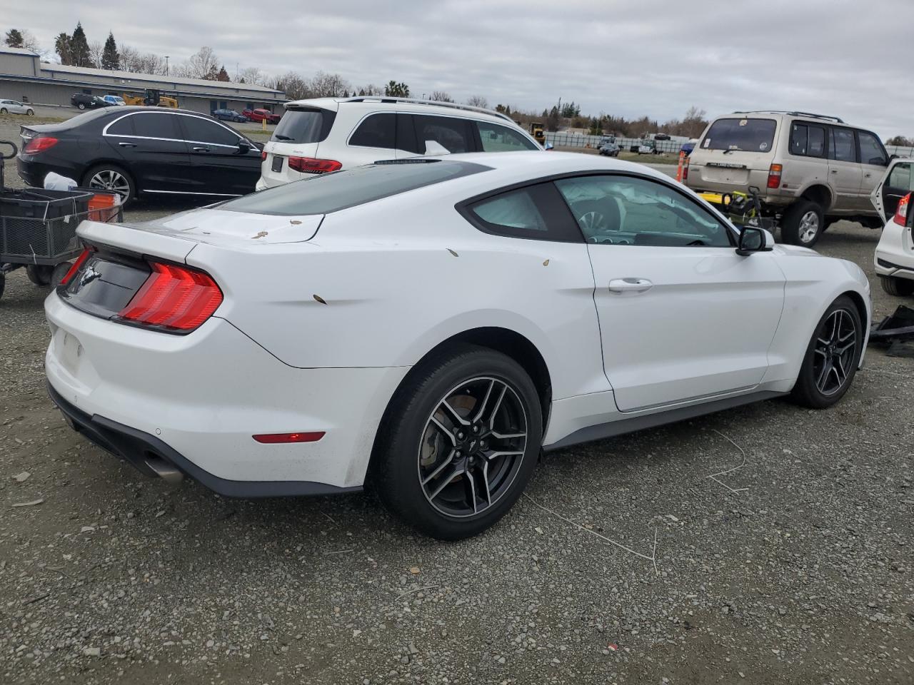 2022 Ford Mustang - Image 3