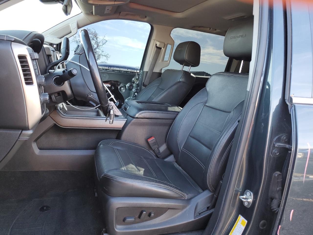 2018 GMC Sierra - Image 7