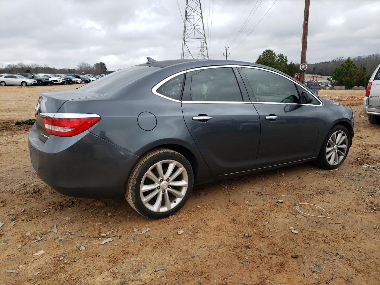 VIN 1G4PR5SK1D4101316 2013 BUICK VERANO no.3