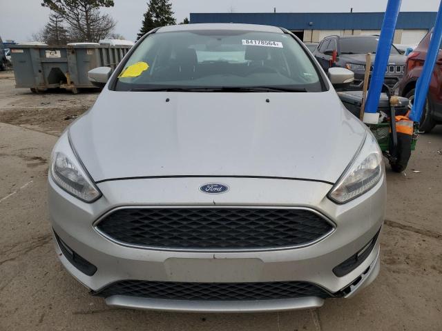 Hatchbacks FORD FOCUS 2016 Srebrny