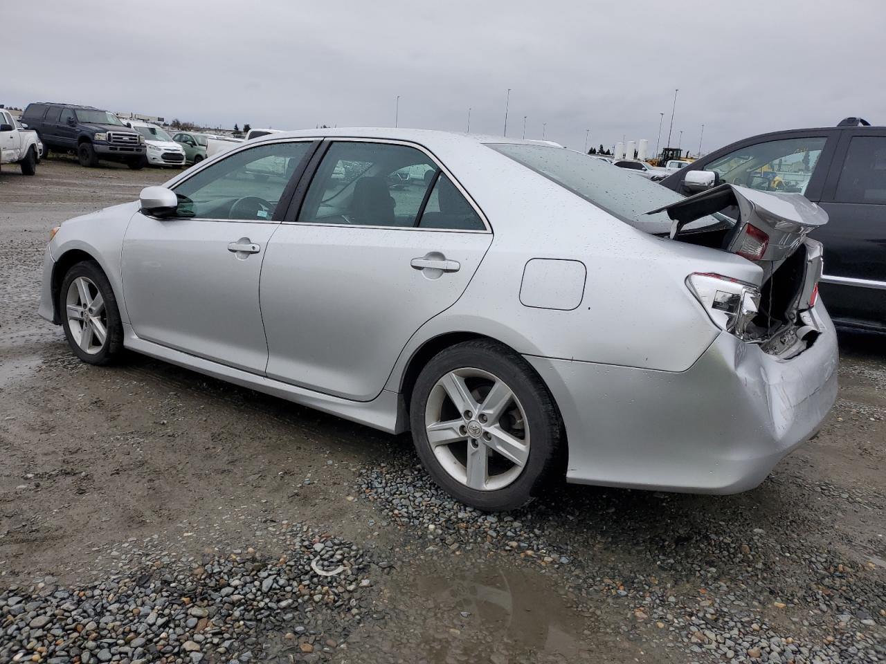 VIN 4T1BF1FK5DU207130 2013 TOYOTA CAMRY no.2