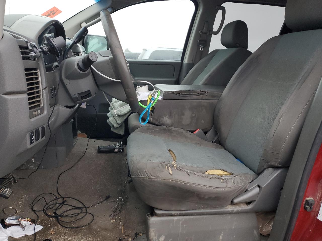 2006 Nissan Titan - Image 7