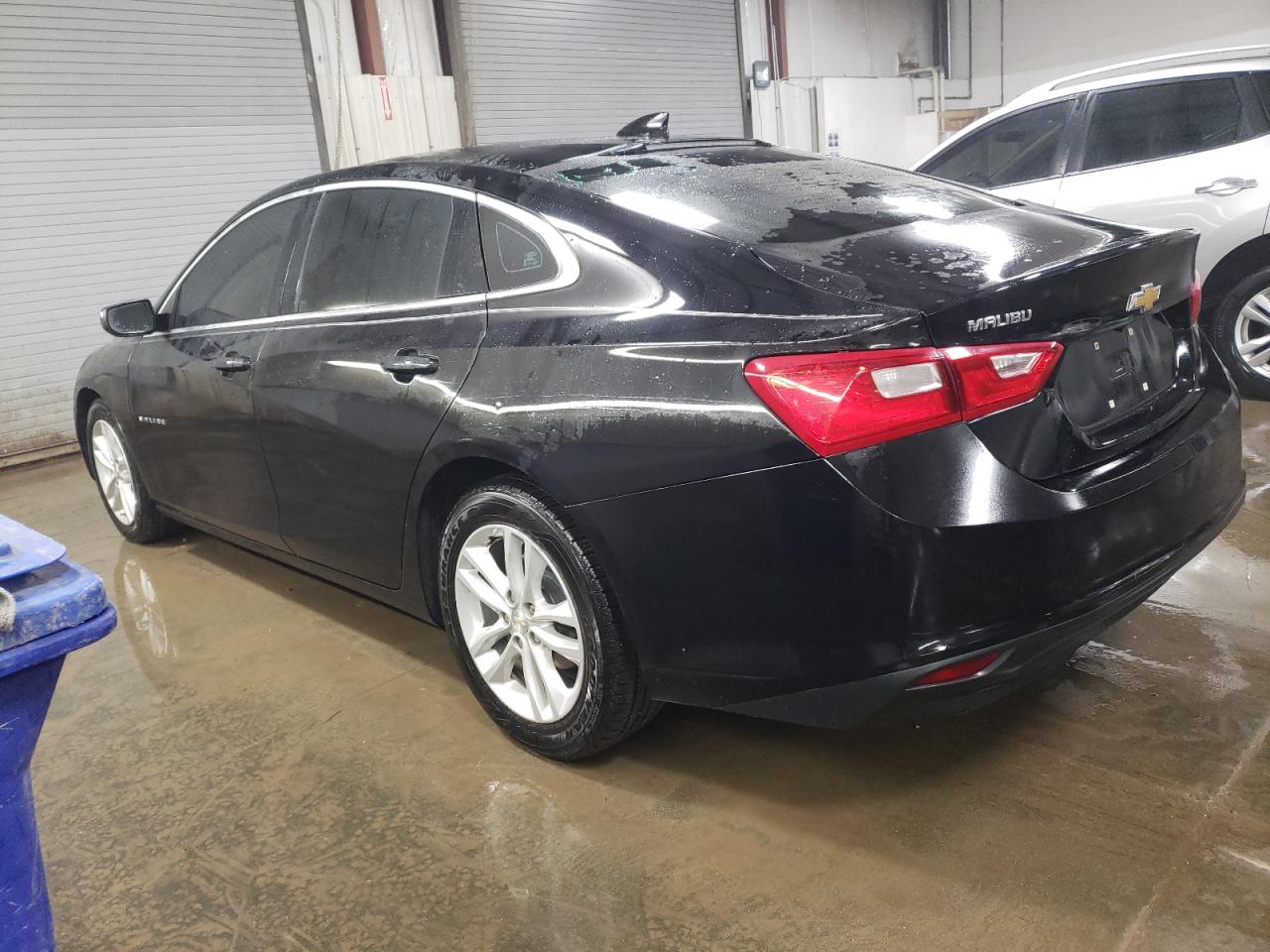 1G1ZD5ST0JF207477 2018 CHEVROLET MALIBU - Image 2