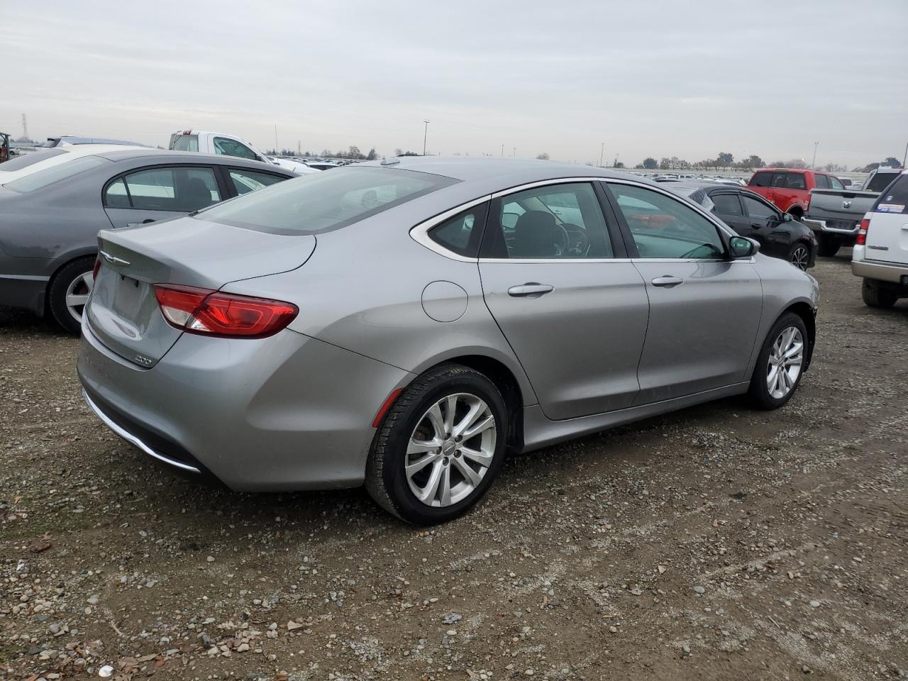 VIN 1C3CCCAB3FN721841 2015 CHRYSLER 200 no.3