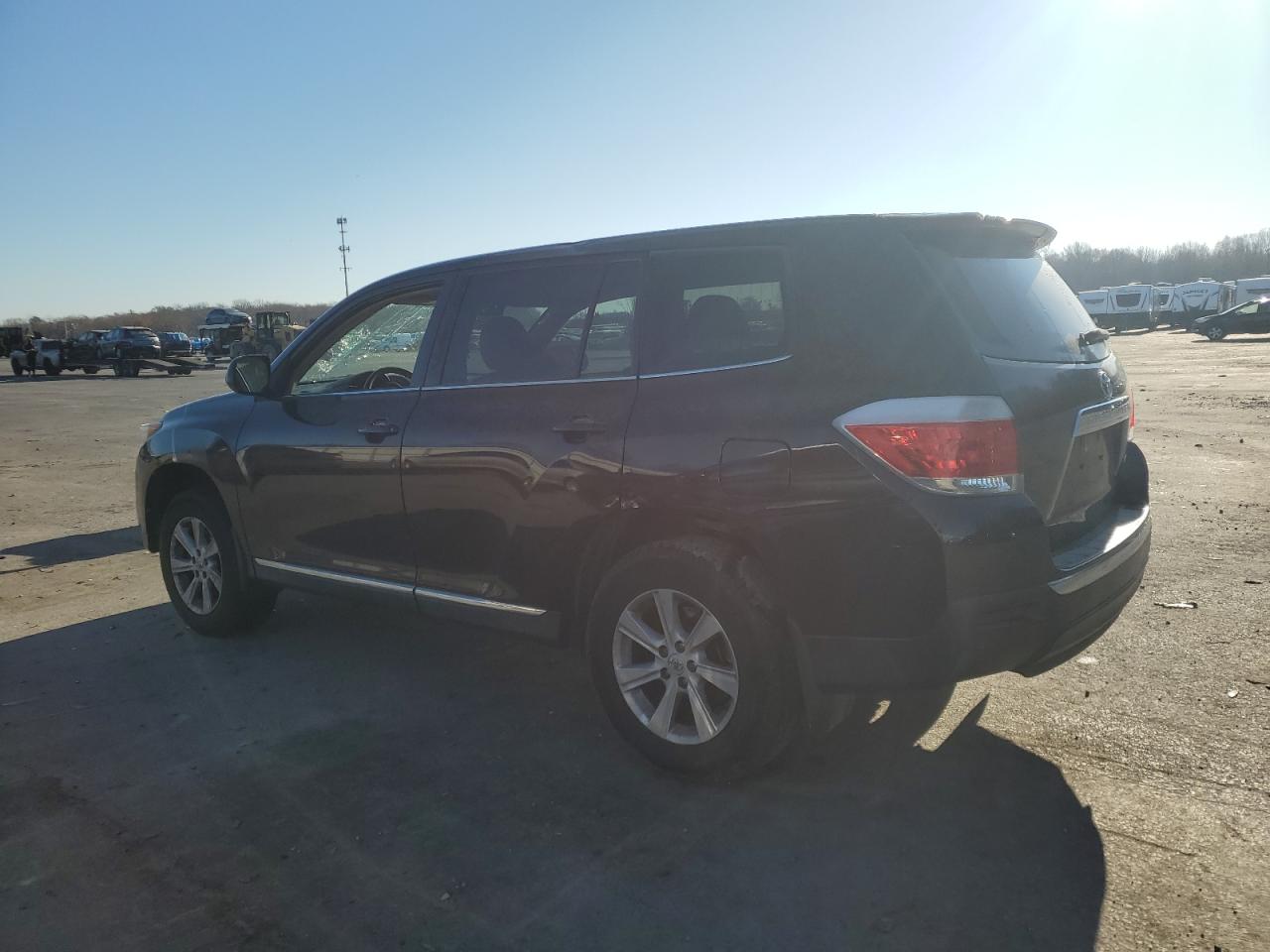 VIN 5TDBK3EHXDS272416 2013 TOYOTA HIGHLANDER no.2