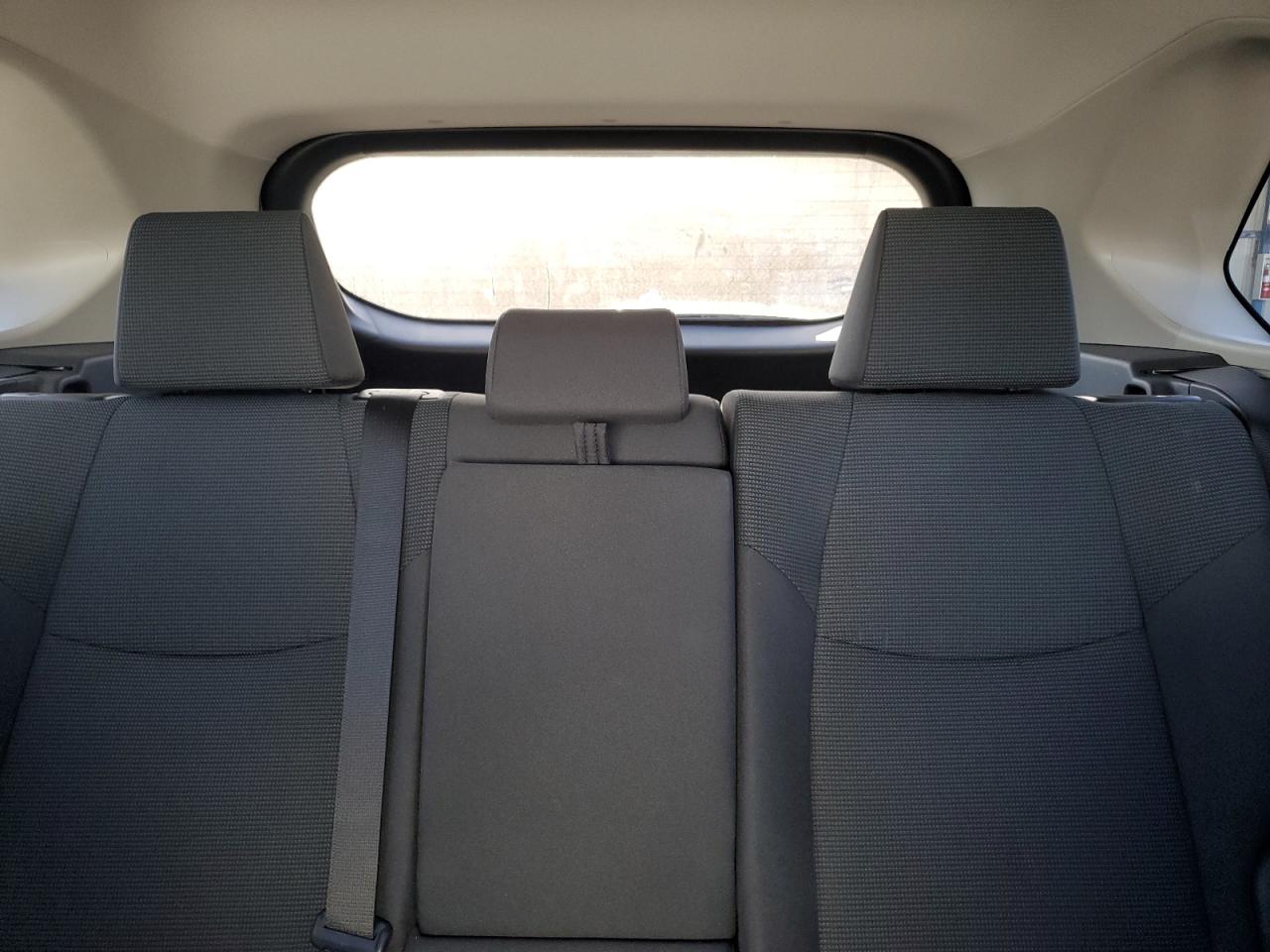 2023 Toyota RAV 4 - Image 10