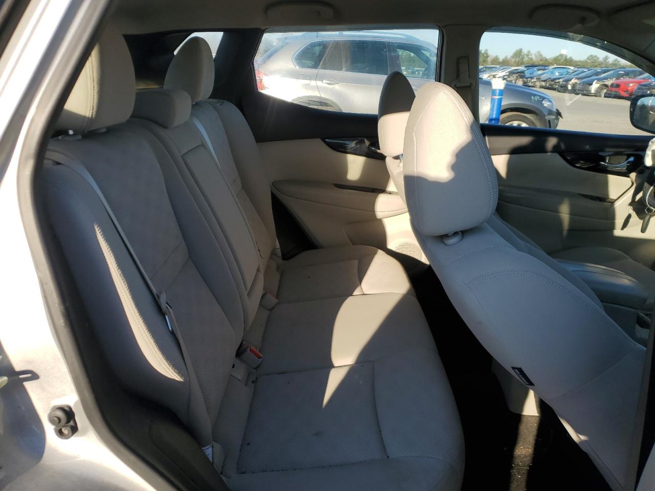 2019 Nissan Rogue - Image 11