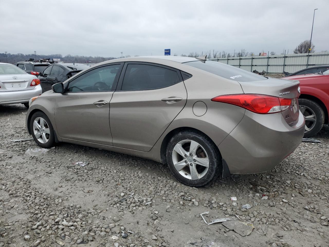 VIN 5NPDH4AE1DH175927 2013 HYUNDAI ELANTRA no.2