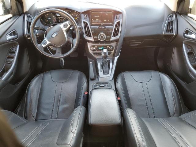 Hatchbacks FORD FOCUS 2014 Silver