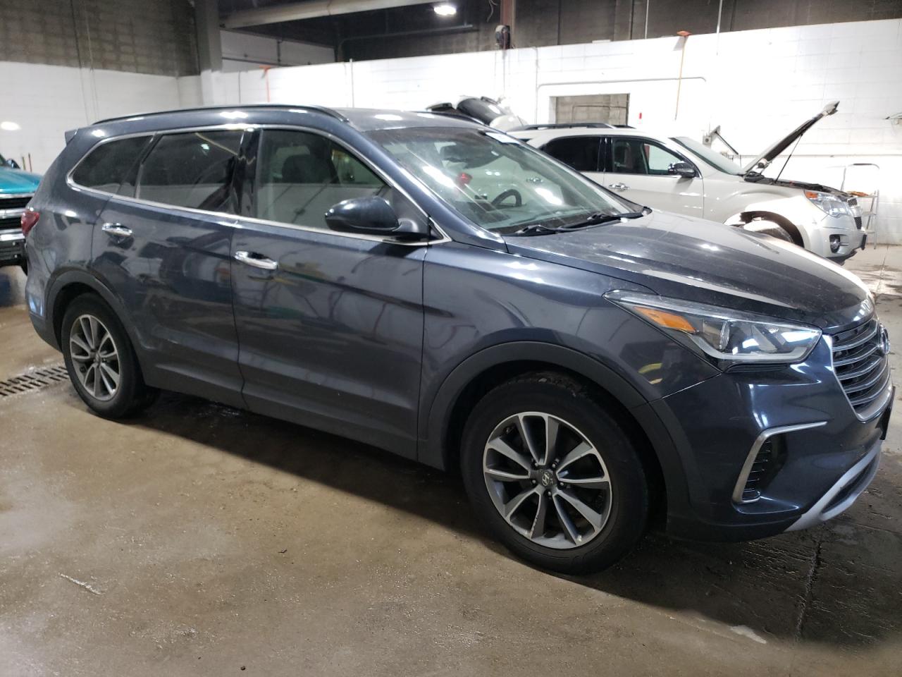 2017 Hyundai Santa Fe - Image 4