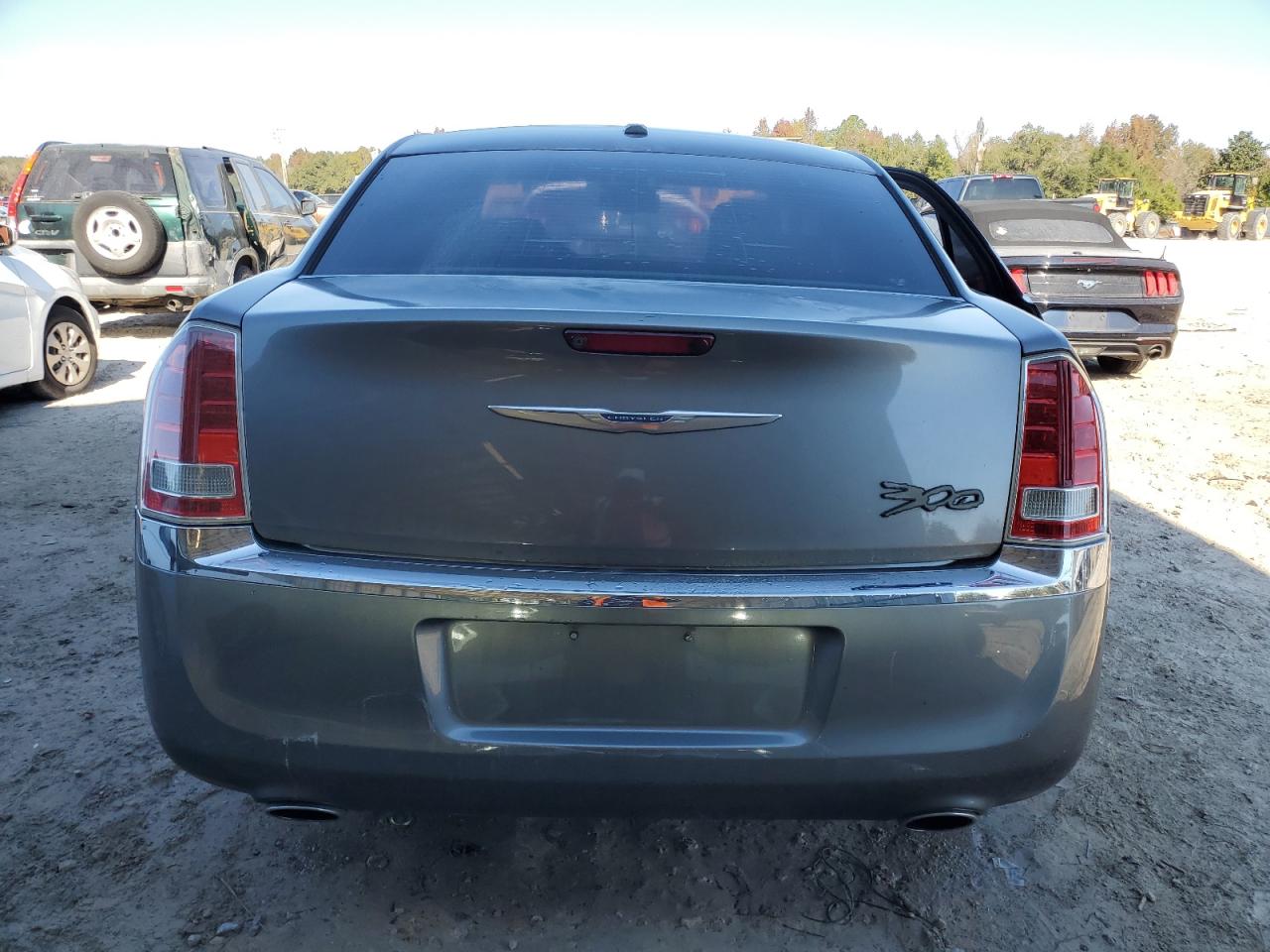 2012 Chrysler 300 - Image 6