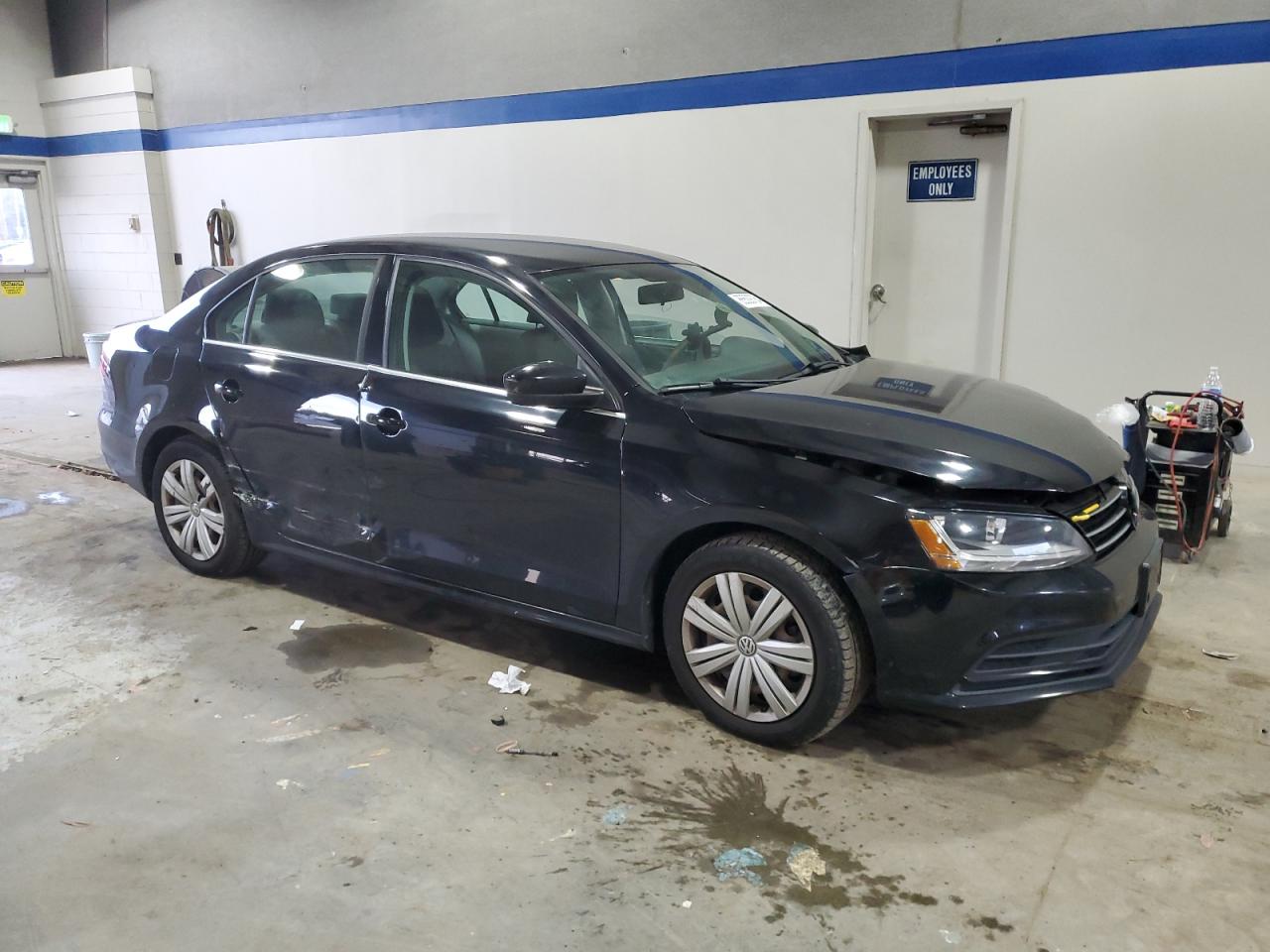2017 Volkswagen Jetta - Image 4