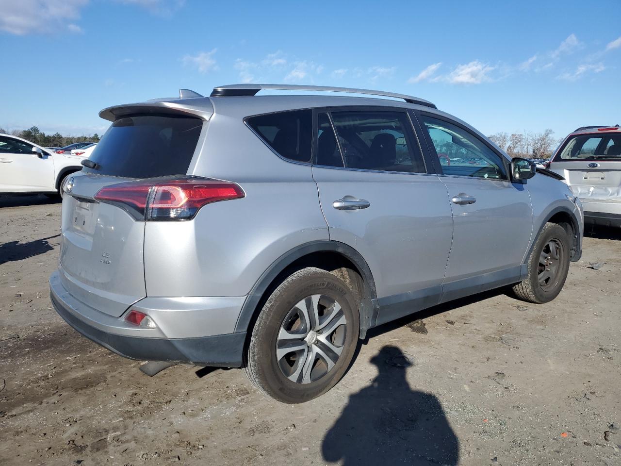 VIN 2T3BFREV5GW498850 2016 TOYOTA RAV4 no.3