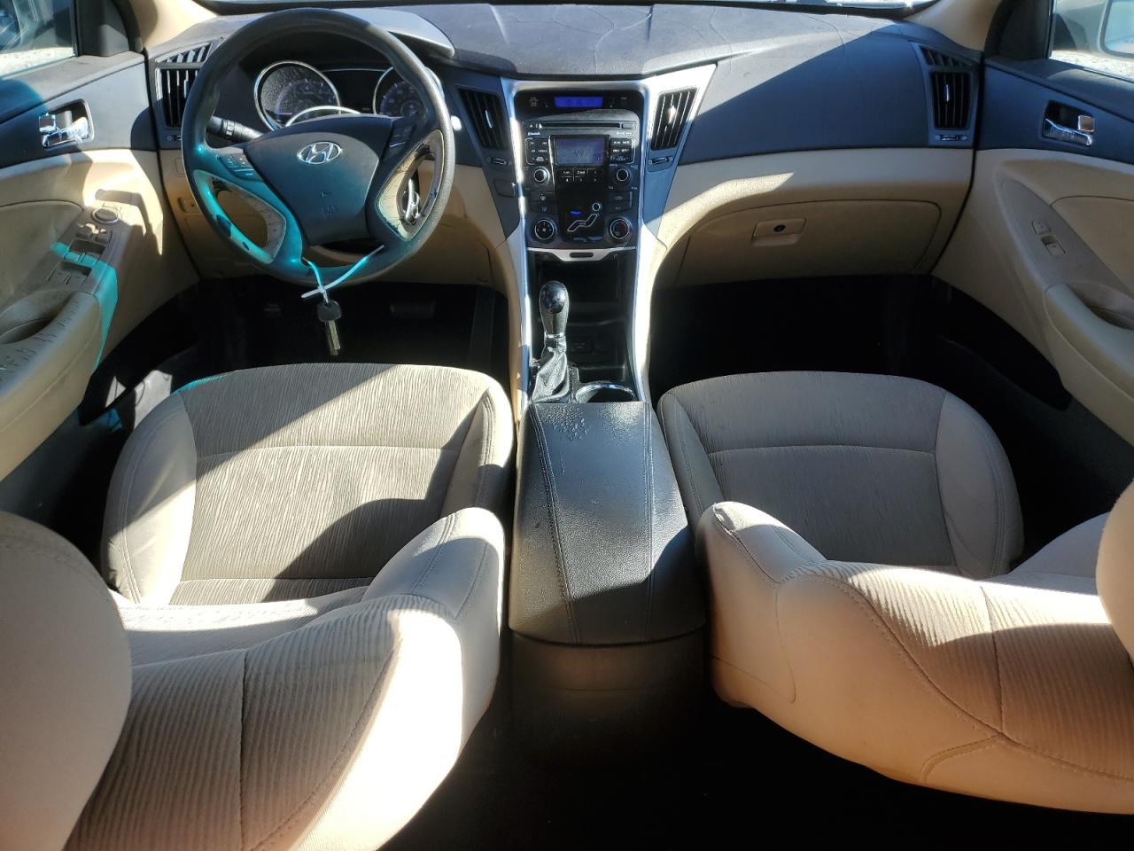 2011 Hyundai Sonata - Image 8