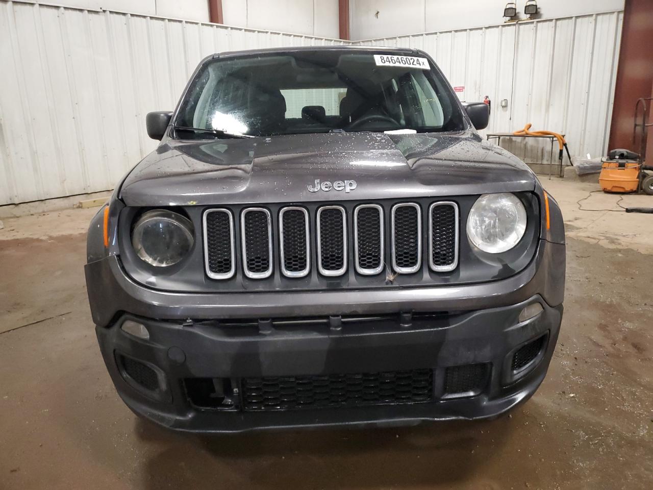 VIN ZACCJBAB6JPG98308 2018 JEEP RENEGADE no.5