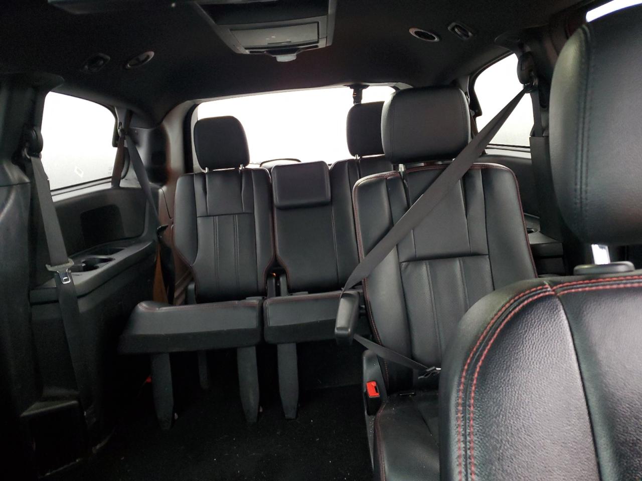 2019 Dodge Caravan - Image 10