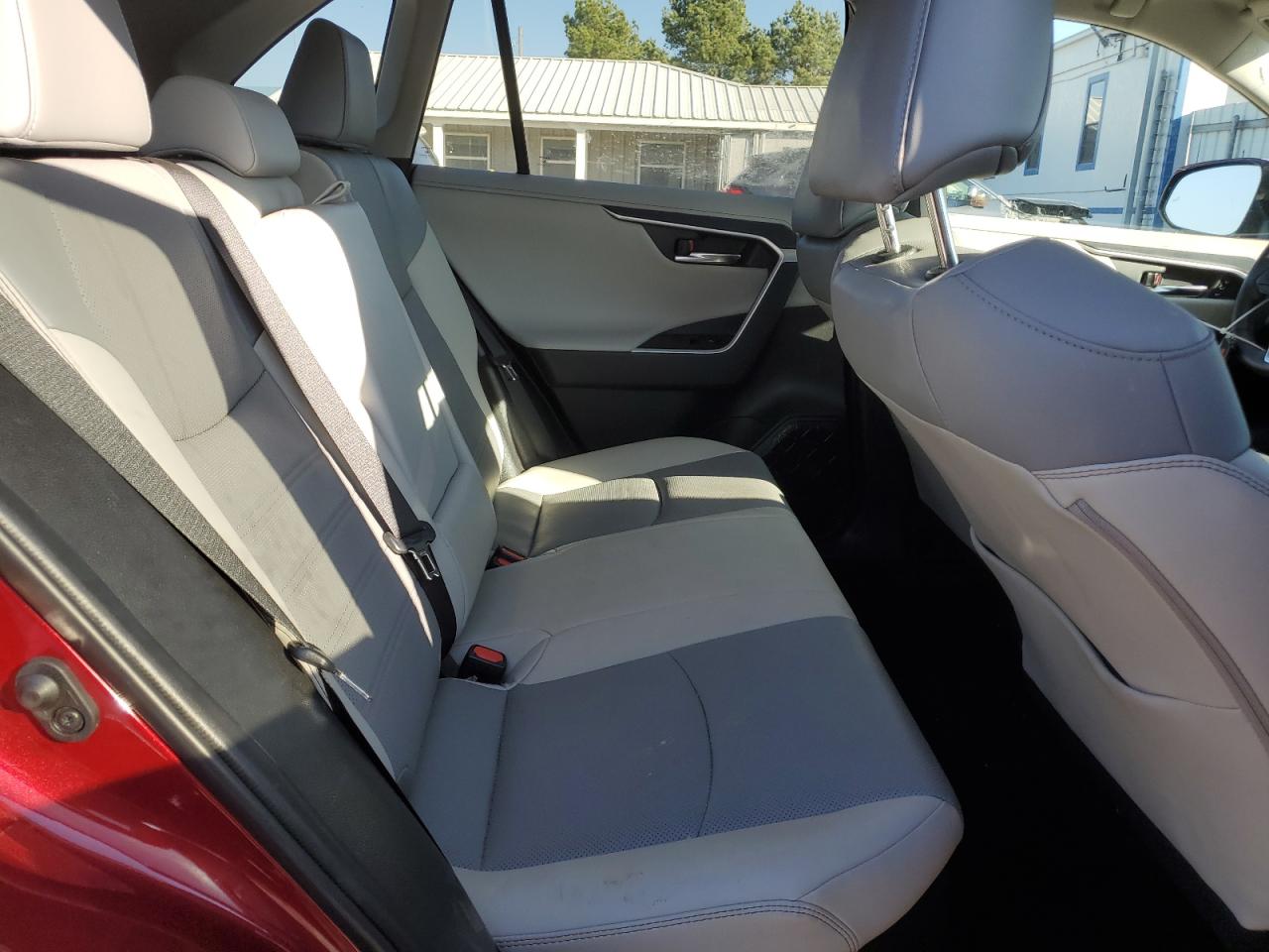 2021 Toyota RAV 4 - Image 11