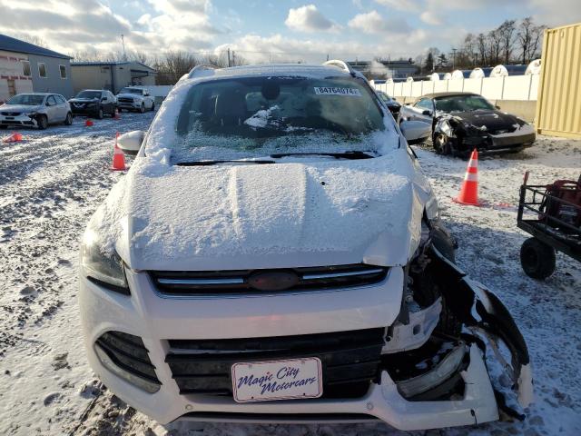  FORD ESCAPE 2015 Белы