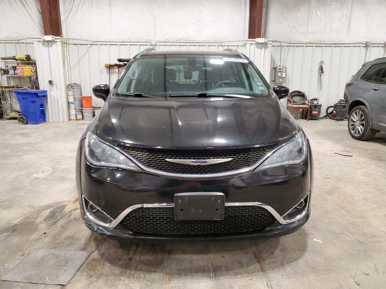 2019 Chrysler Pacifica - Image 5