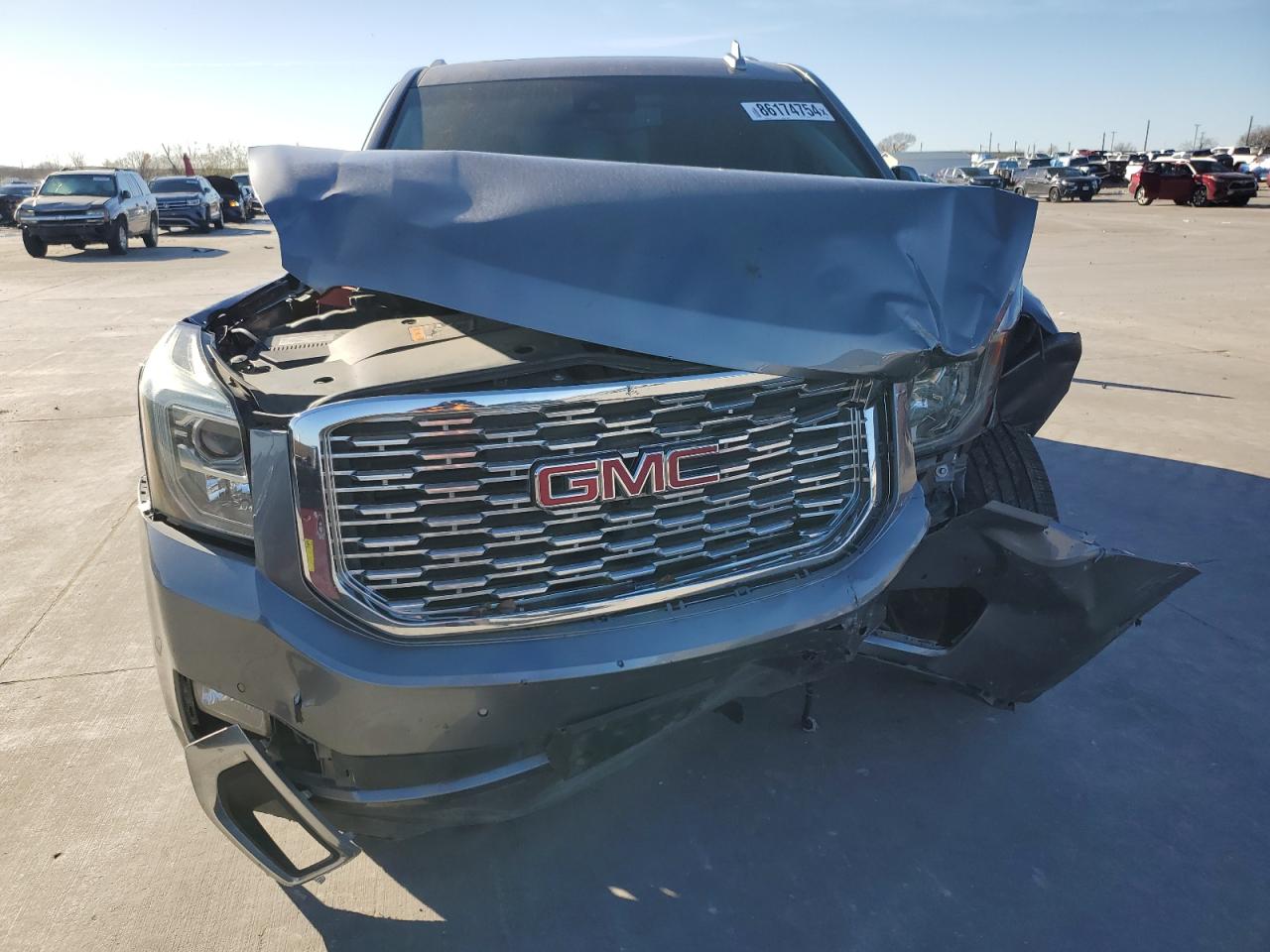 VIN 1GKS1CKJ5JR375266 2018 GMC YUKON no.5