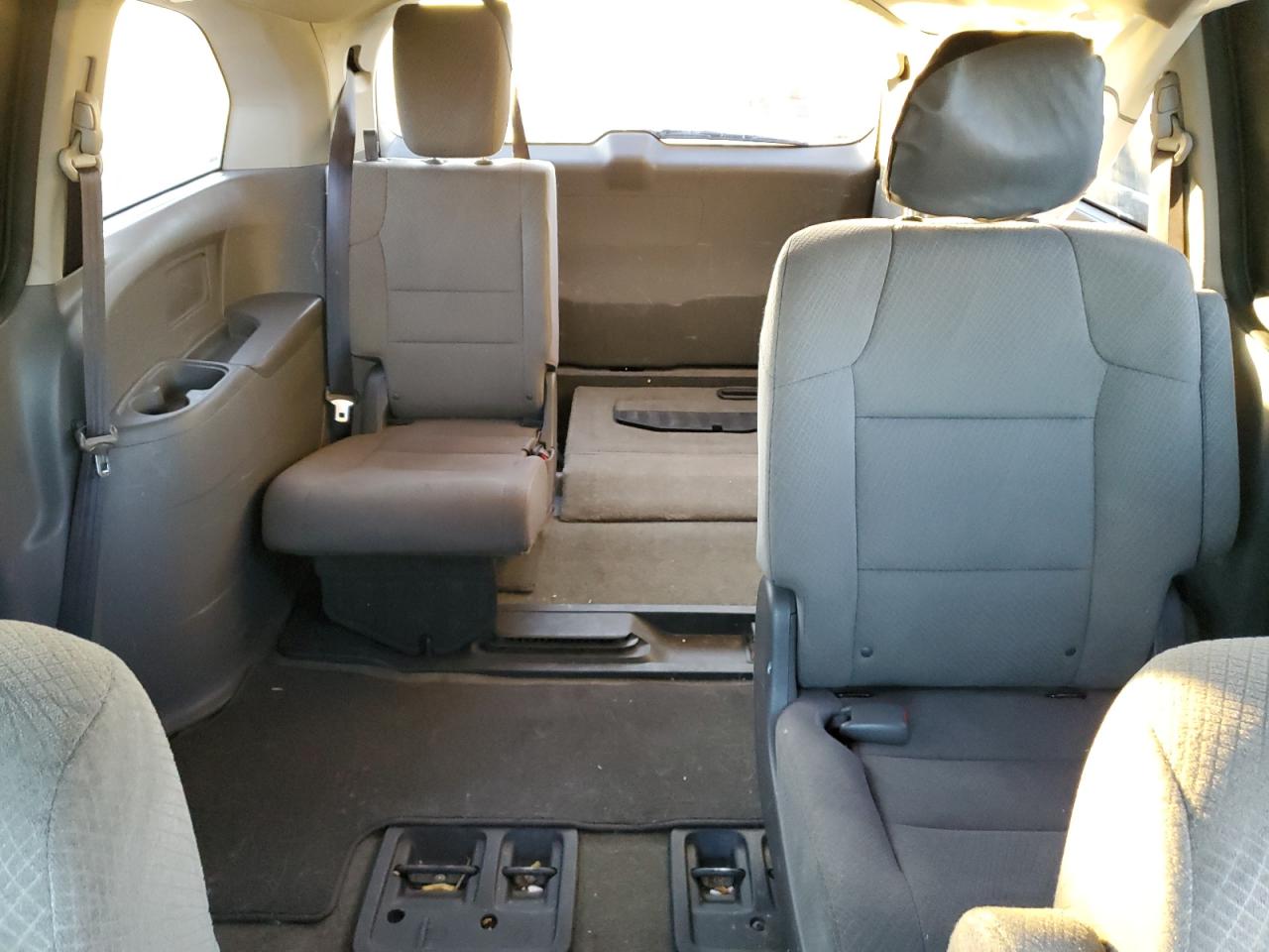 2015 Honda Odyssey - Image 10