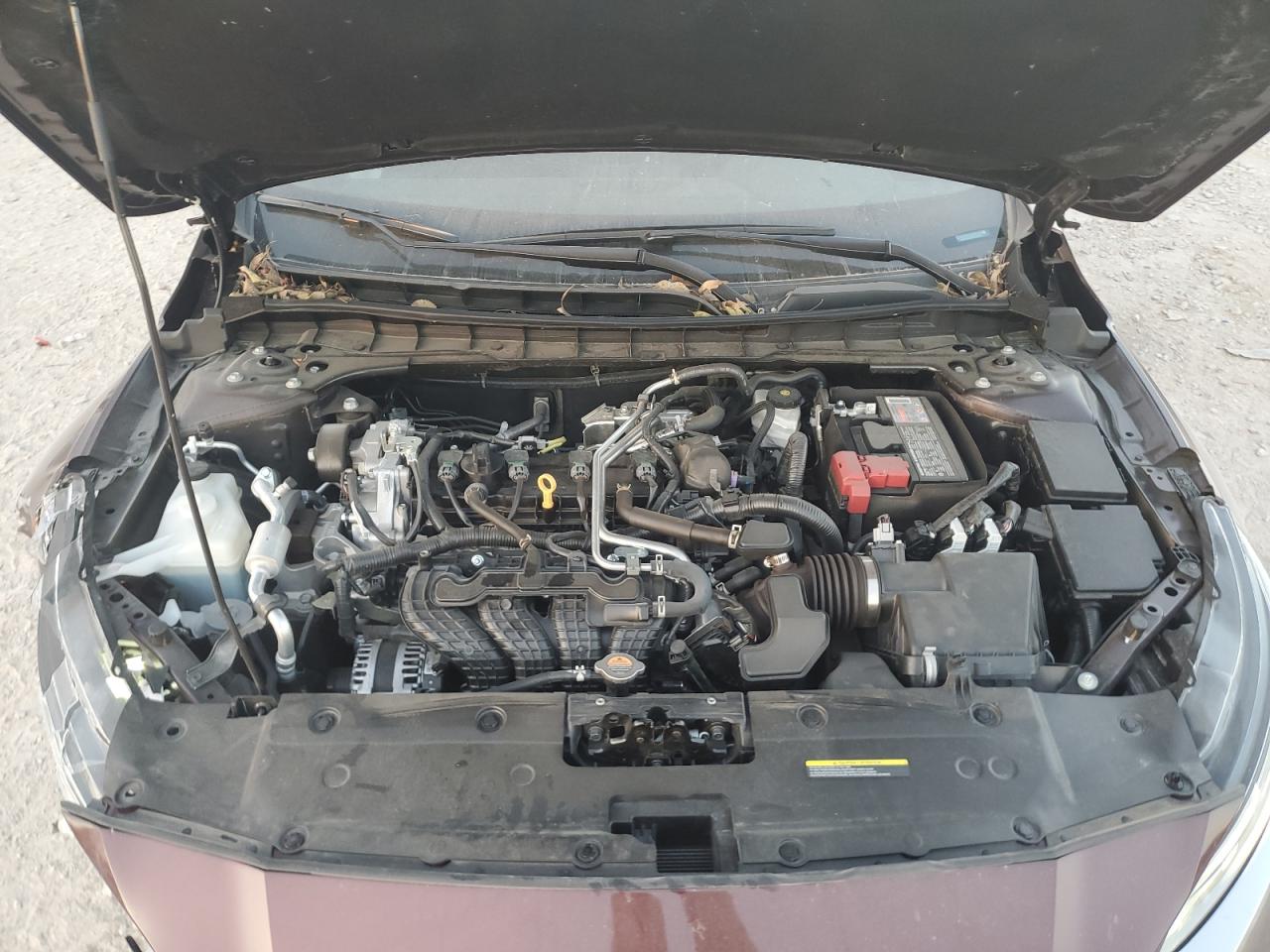 2024 Nissan Altima - Image 12