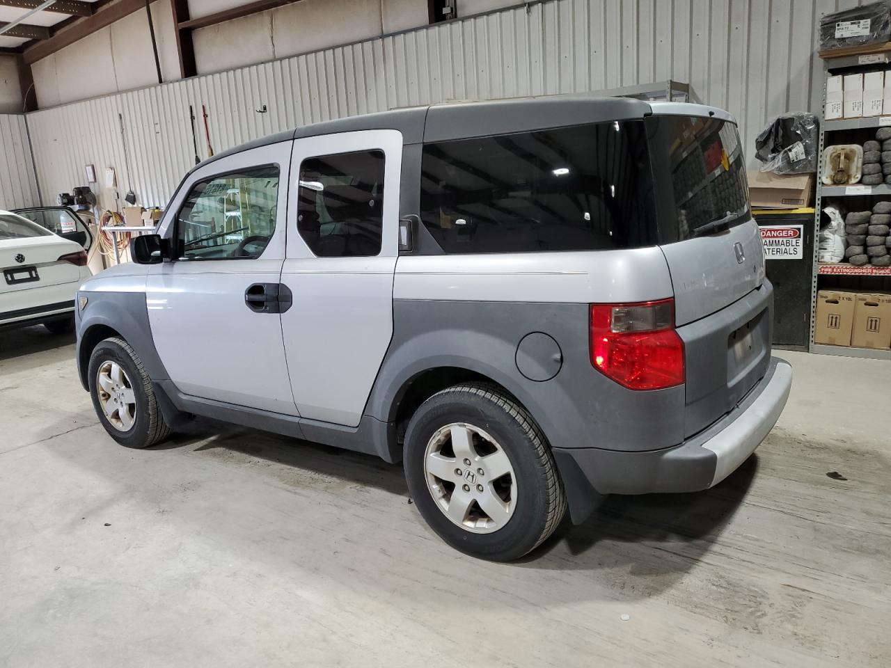 2003 Honda Element - Image 2