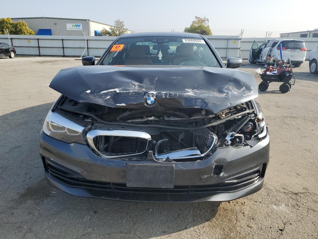 VIN WBAJA9C53KB393087 2019 BMW 5 SERIES no.5