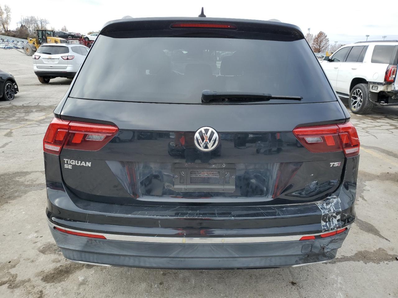 2018 Volkswagen Tiguan - Image 6