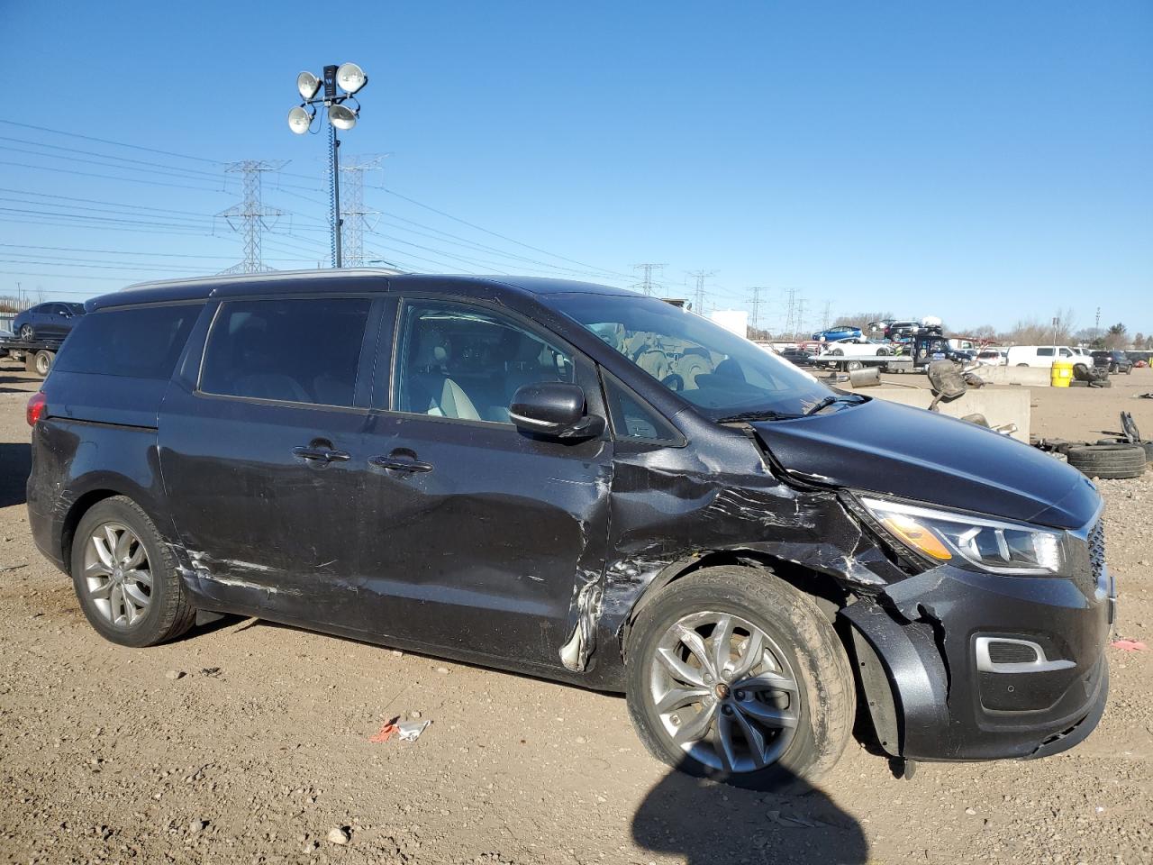 2021 Kia Sedona - Image 4