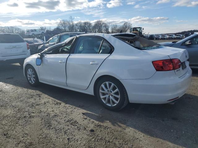  VOLKSWAGEN JETTA 2014 Белы