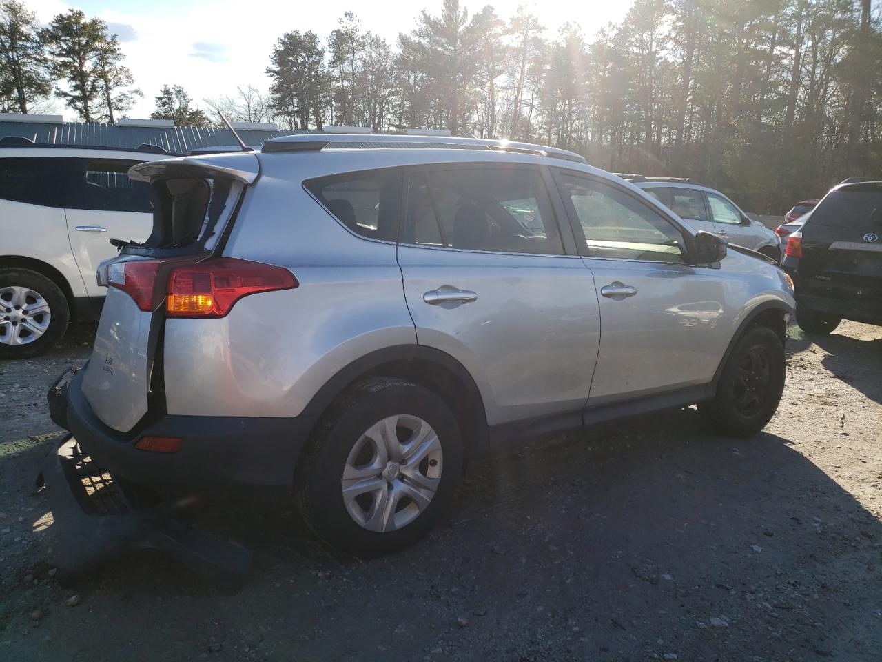 VIN JTMBFREV3ED052190 2014 TOYOTA RAV4 no.3