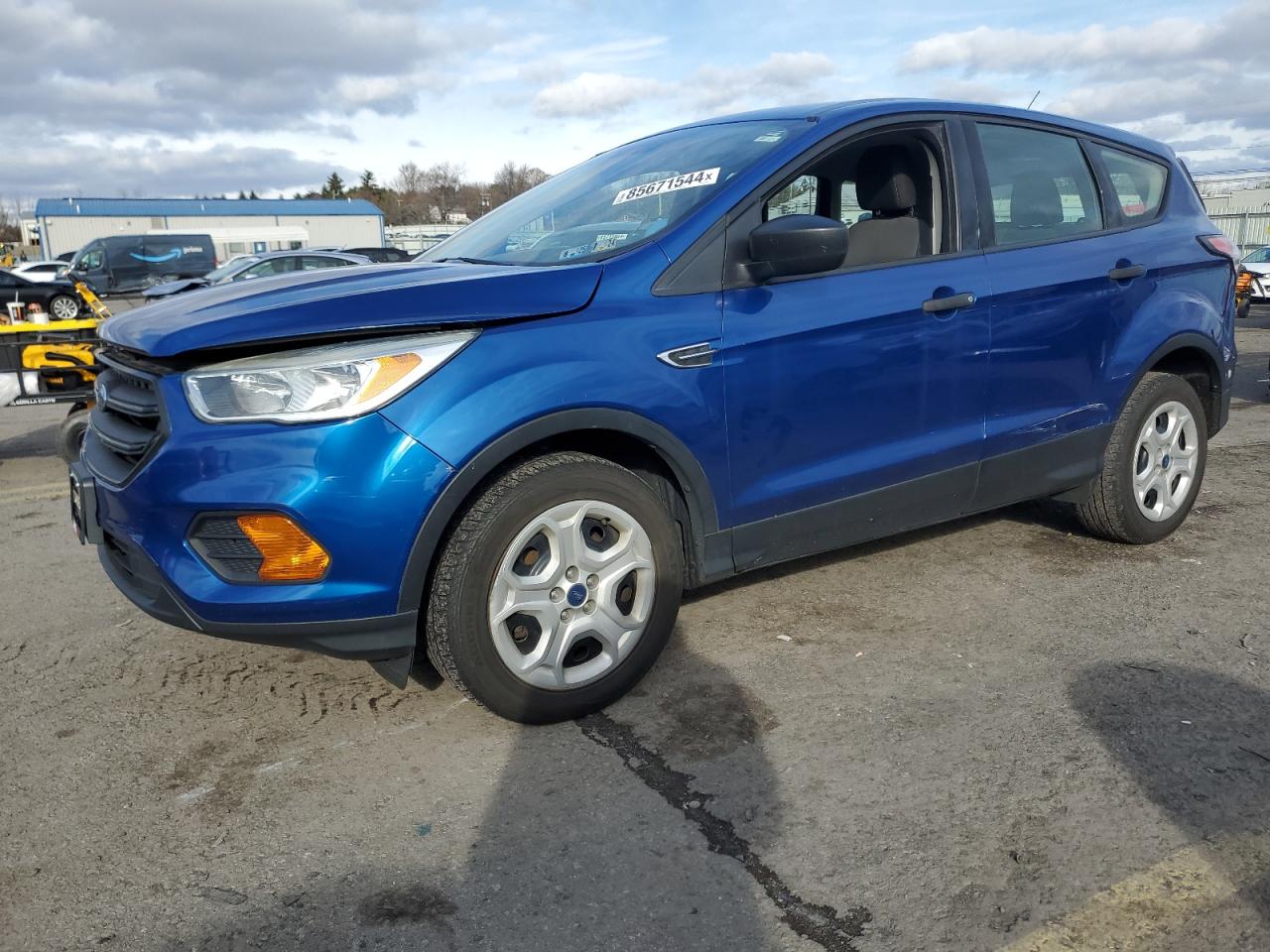 VIN 1FMCU0F77HUE65879 2017 FORD ESCAPE no.1