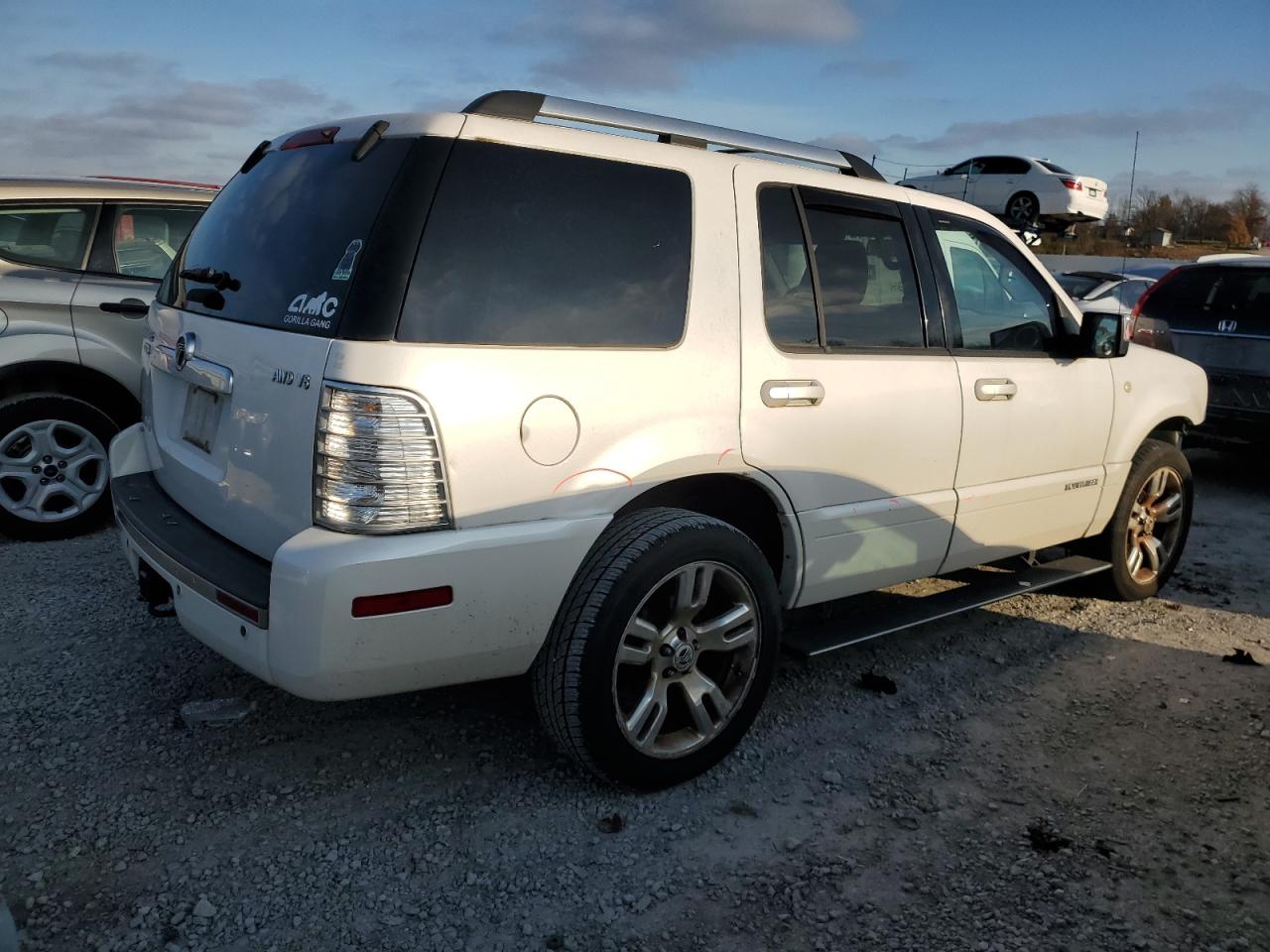 2010 Mercury Mountaineer - Image 3