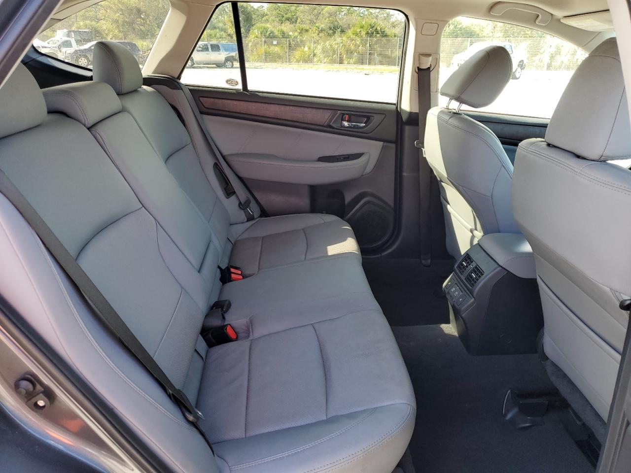 2019 Subaru Outback - Image 11