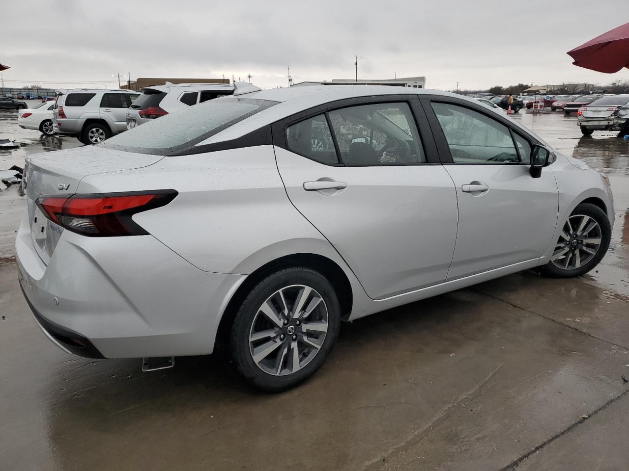 2021 Nissan Versa - Image 3