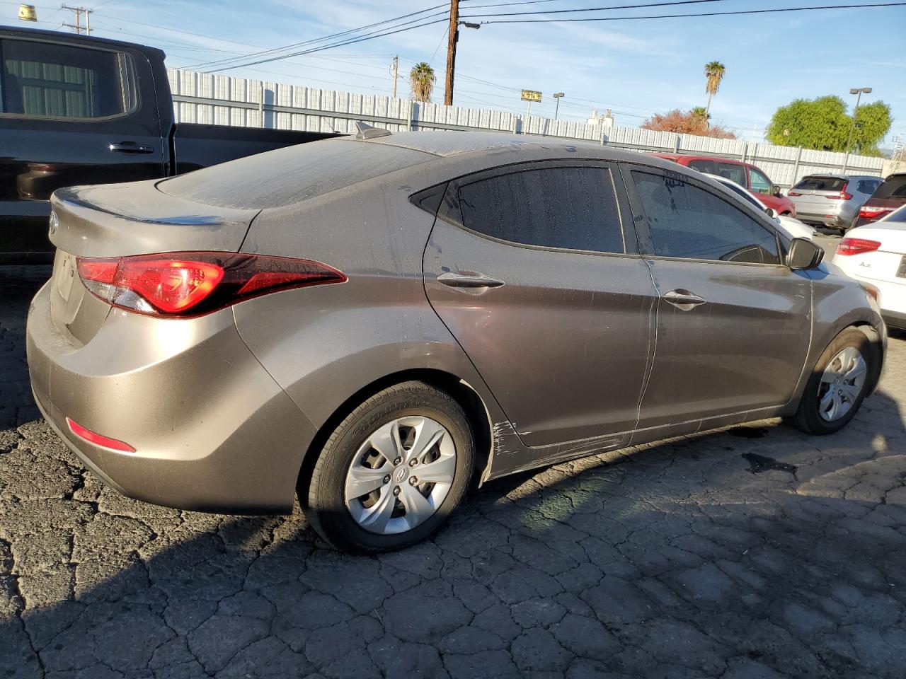 VIN 5NPDH4AE7GH688300 2016 HYUNDAI ELANTRA no.3