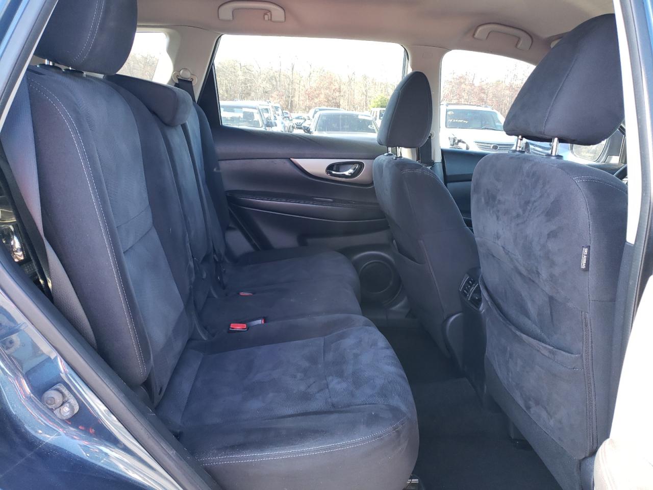 2015 Nissan Rogue - Image 12
