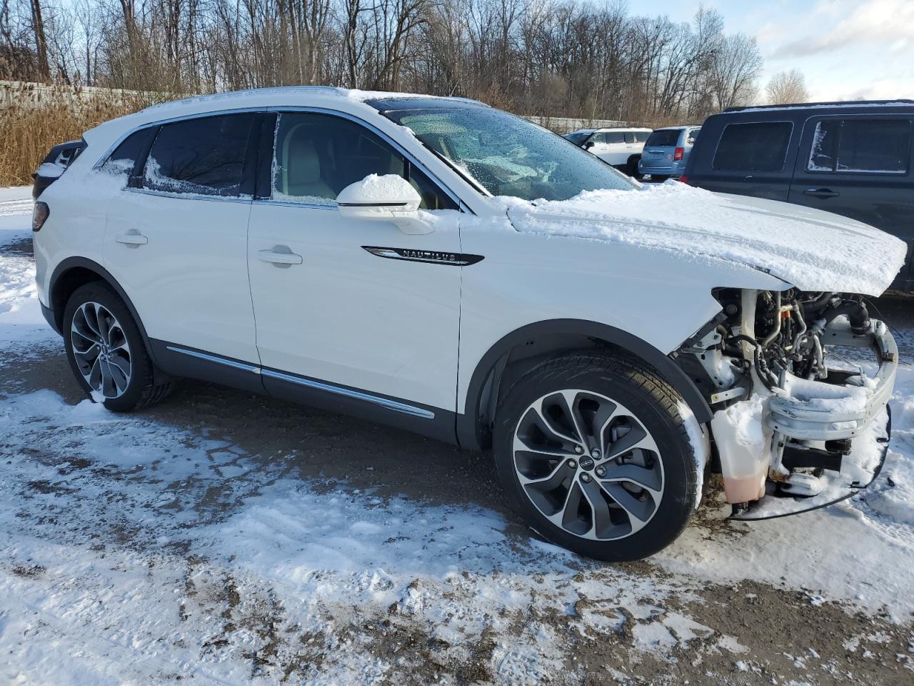 2021 Lincoln Nautilus - Image 4