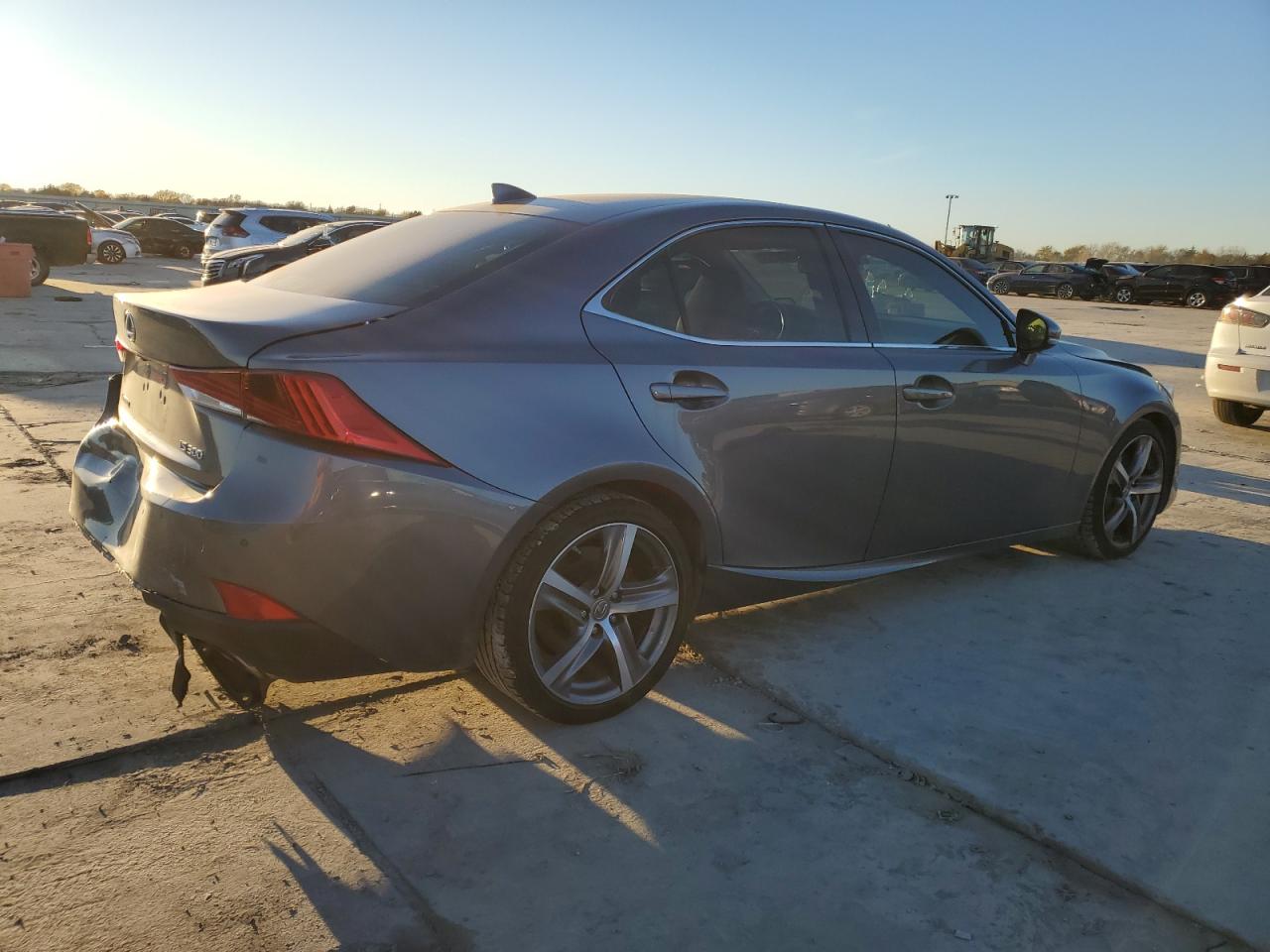 2019 Lexus IS - Image 3