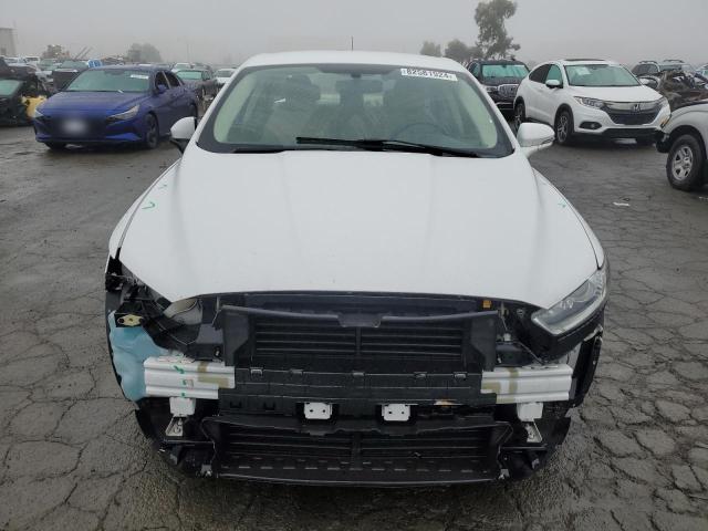 Sedans FORD FUSION 2016 Biały