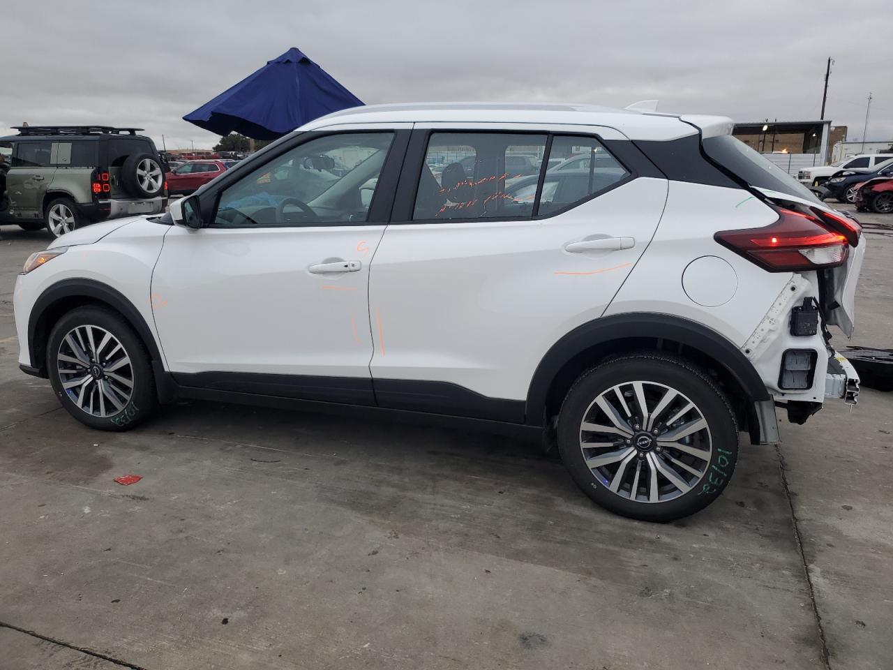 2024 Nissan Kicks - Image 2