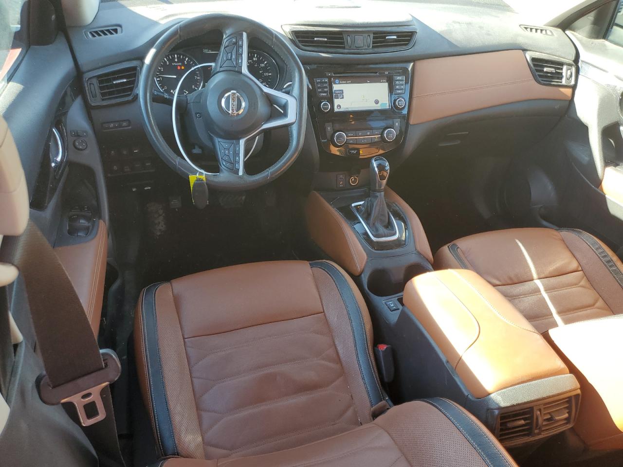 2017 Nissan Rogue - Image 8